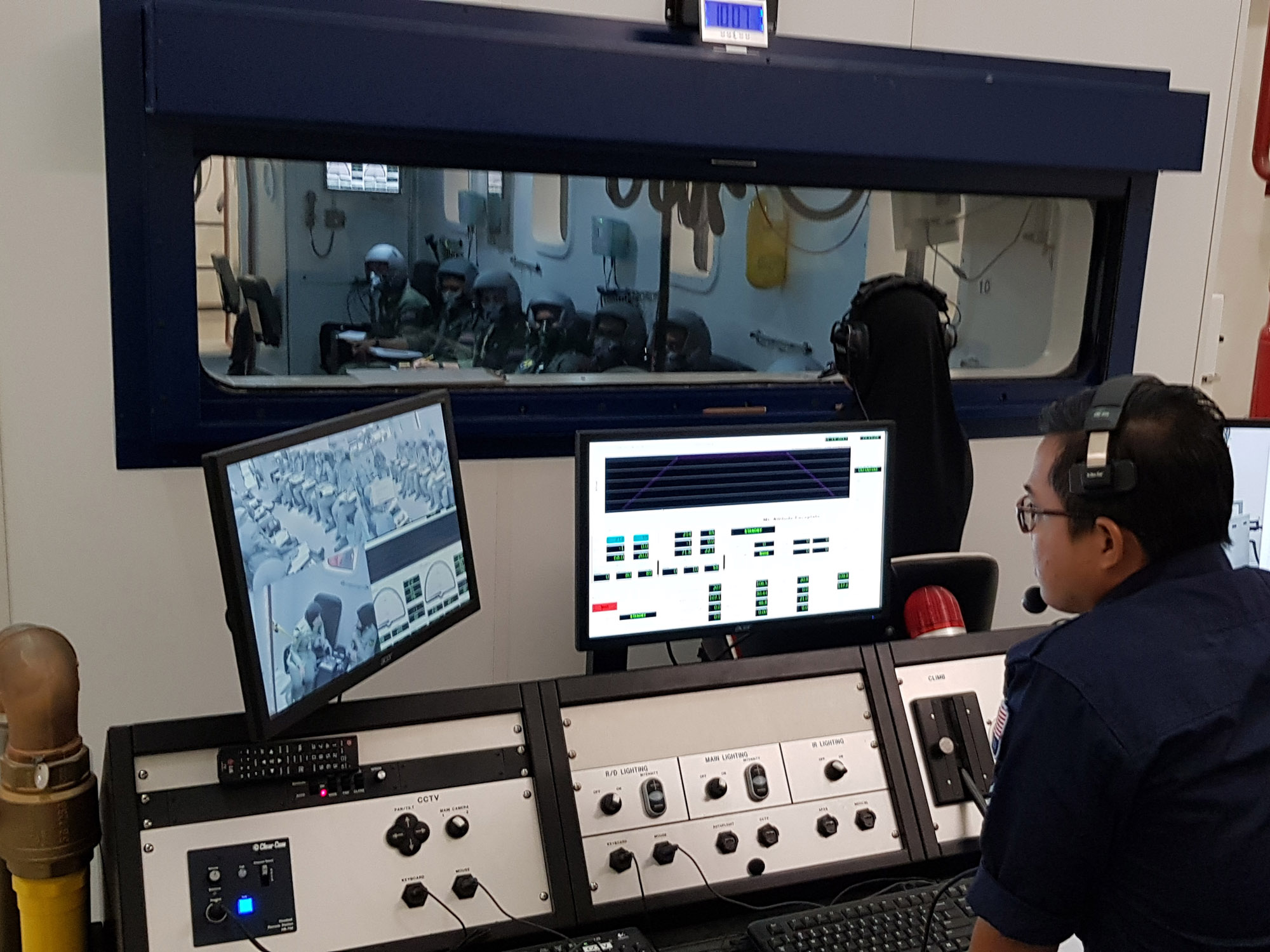 FALCON Altitude Chamber for Hypoxia Training and Research